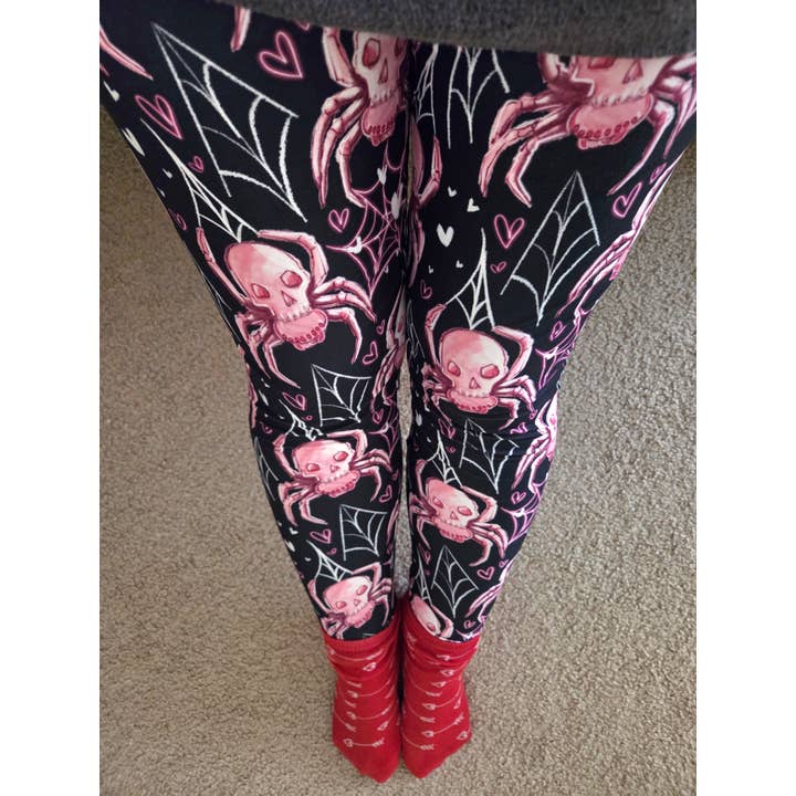 Fierce Love Exklusiva Leggings - Högkvalitativa Handgjorda Levande Alla hjärtans dag Valentine Kuslig Kärlek för wholesale av Beautifully Unique® Bootique