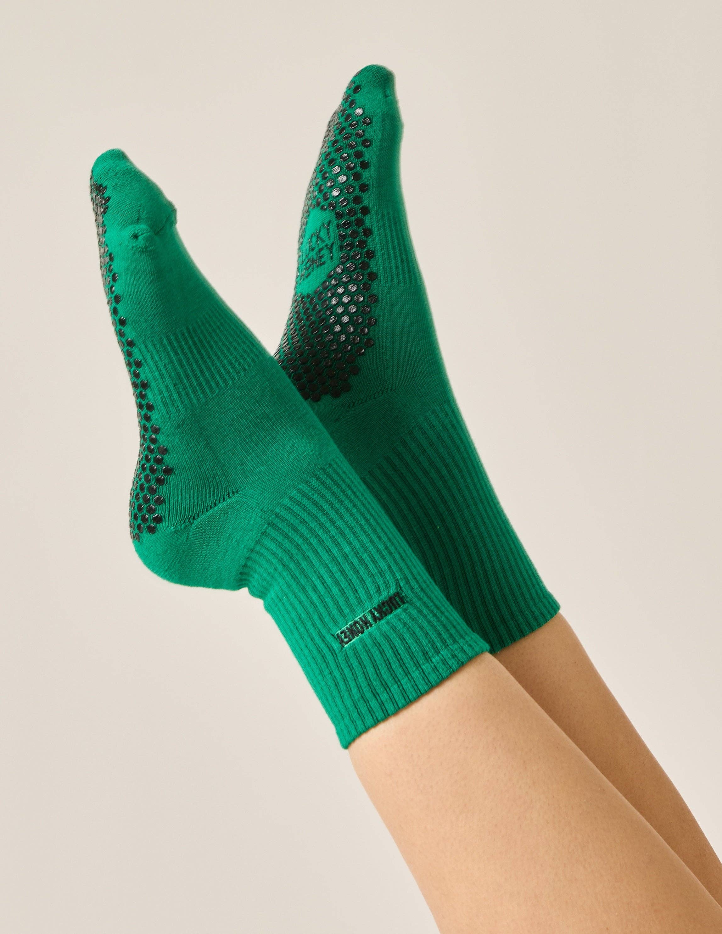LUCKY HONEY - Wholesale Socks - Women's - The Core Grip Sock0