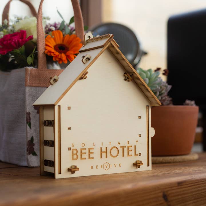 Beevive Ltd – wholesale DIY craft kit – DIY Bee Hotel Kit1