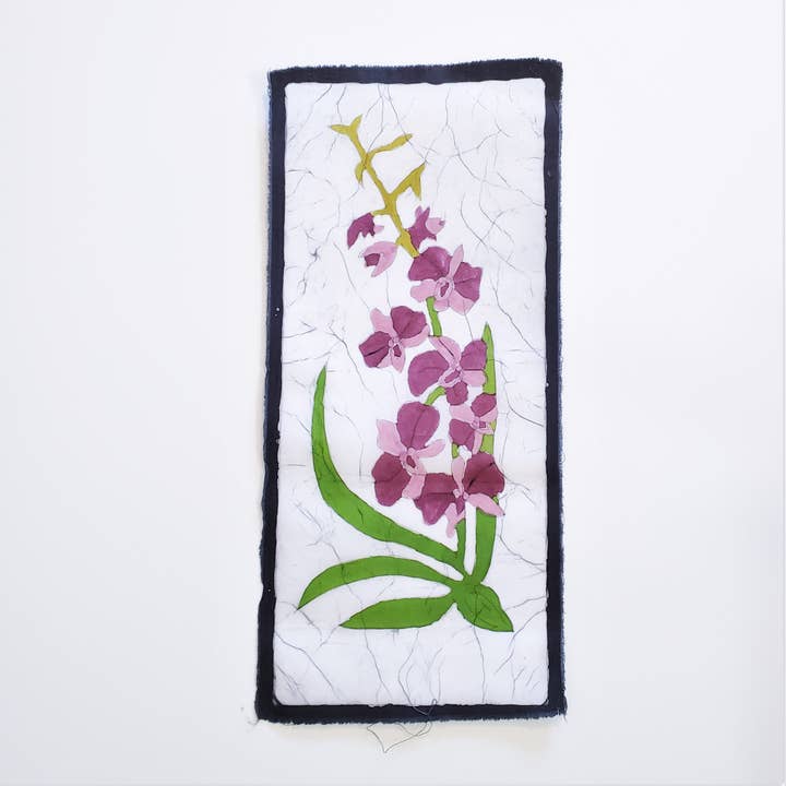 Décoration murale orchidée Batik Thai pour la vente par Eclectic Woodchuck