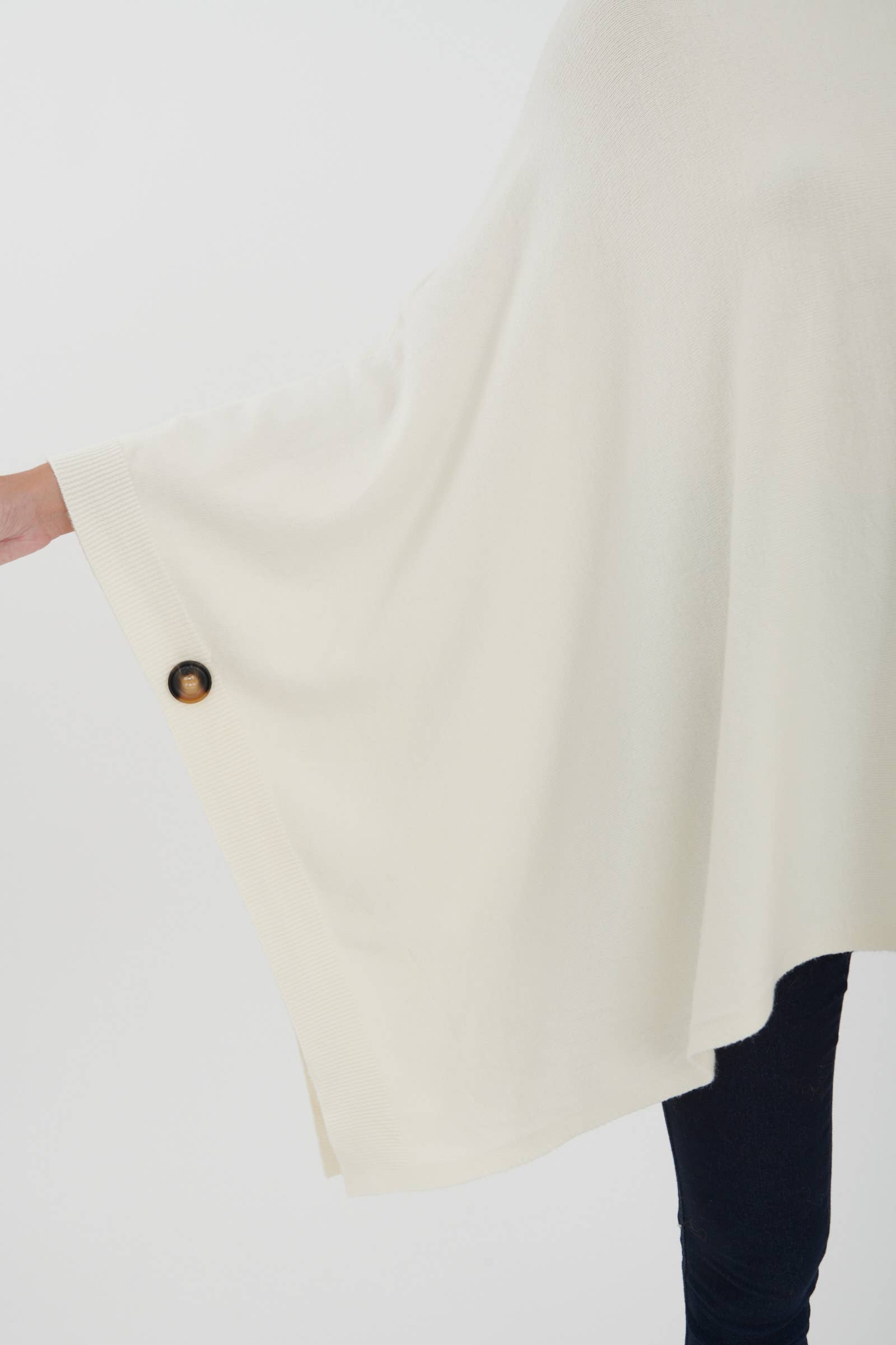 ORNELLA PARIS - Wholesale Poncho - Women's - LEL-P22269 cashmere poncho5