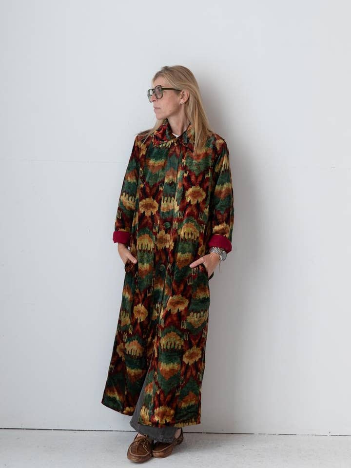 Sanjanaandme - Wholesale Coat - Women's - Meera Silk Velvet Coat2