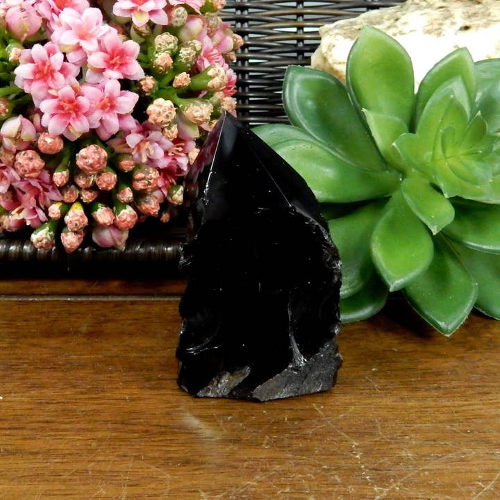 Rock Paradise - Vente Pierre et cristal de spiritualité - Pointes semi-polies en obsidienne noire cristalline vendues au poids1