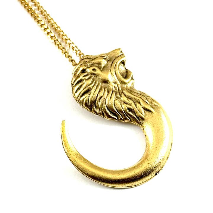 Collection Vintage Casting - Collier en forme de lion pour la vente par Crunchy Diva Designs