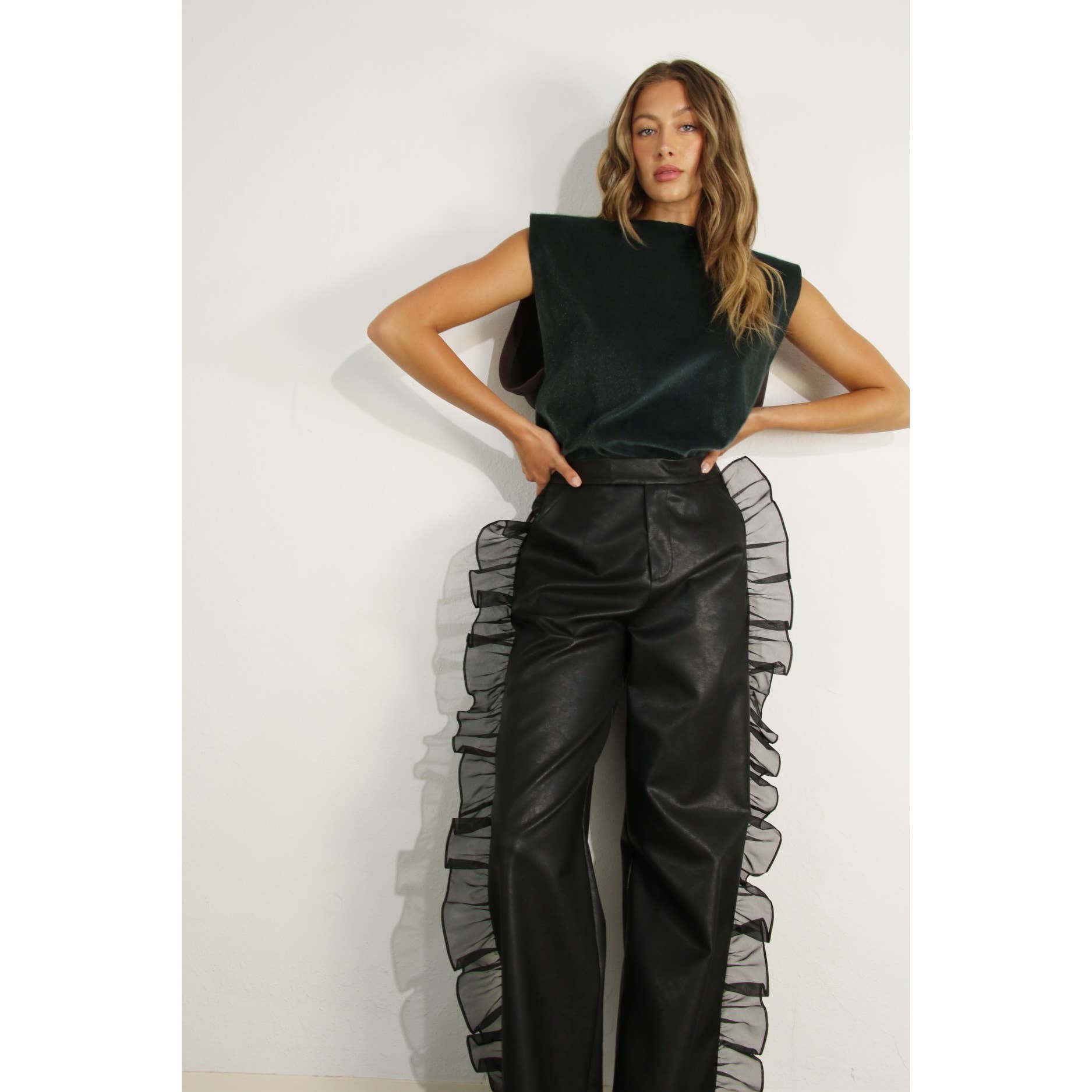 Mulla – wholesale Outerwear Vest - Women’s – FAUX FUR MIXED VEST18