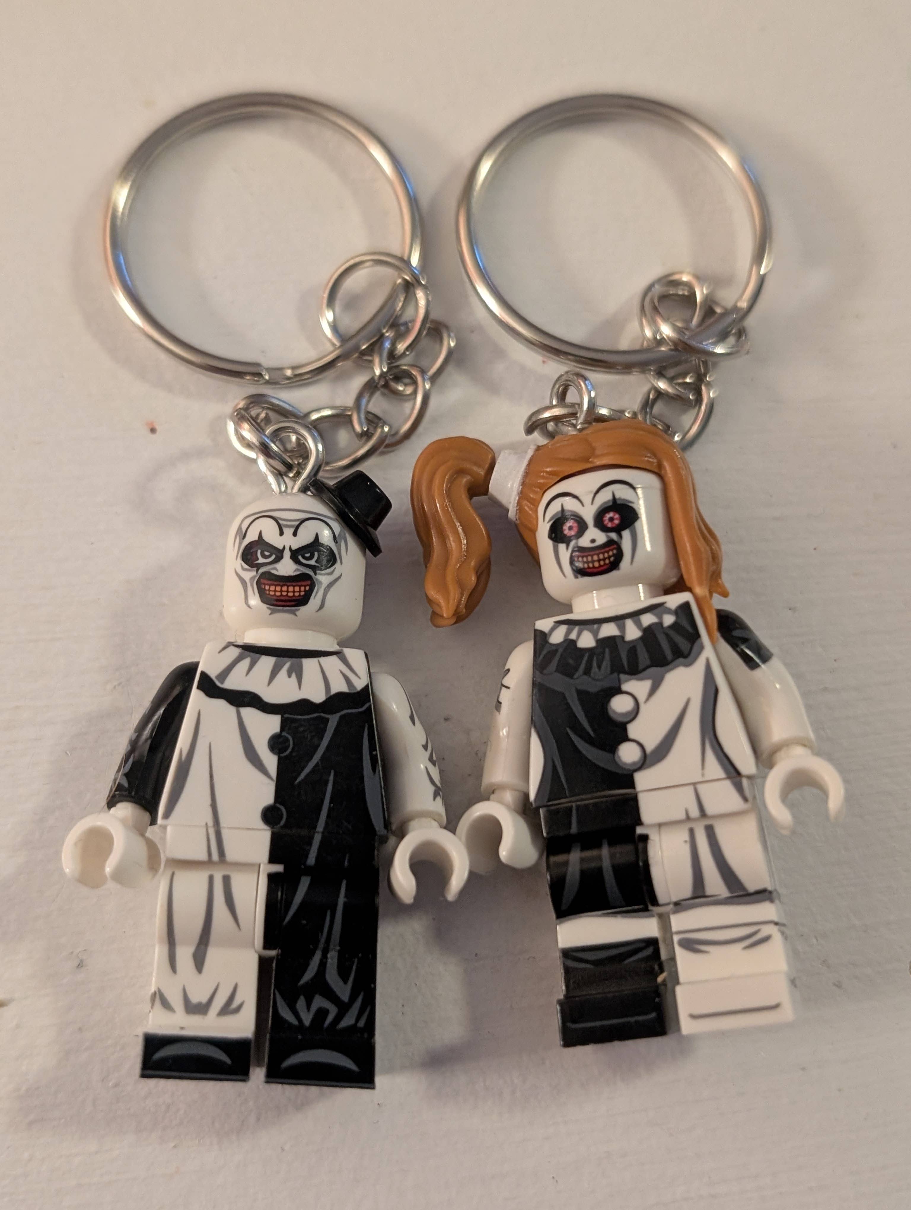 Con-Quest Crafts - Wholesale Keychain - Unisex - Horror Inspired Minifigure Keychains Movie Characters4