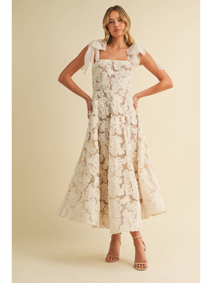 Klesis - Wholesale Dress - Women's - ID8989 3D TEXTURED LACE STRUCTURED A-LINE MIDI DRESS