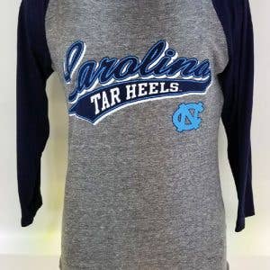 Tar Heels uit North Carolina - Damestop - Raglanstaart met 3/4 mouwen voor wholesale door Turnovers Inc