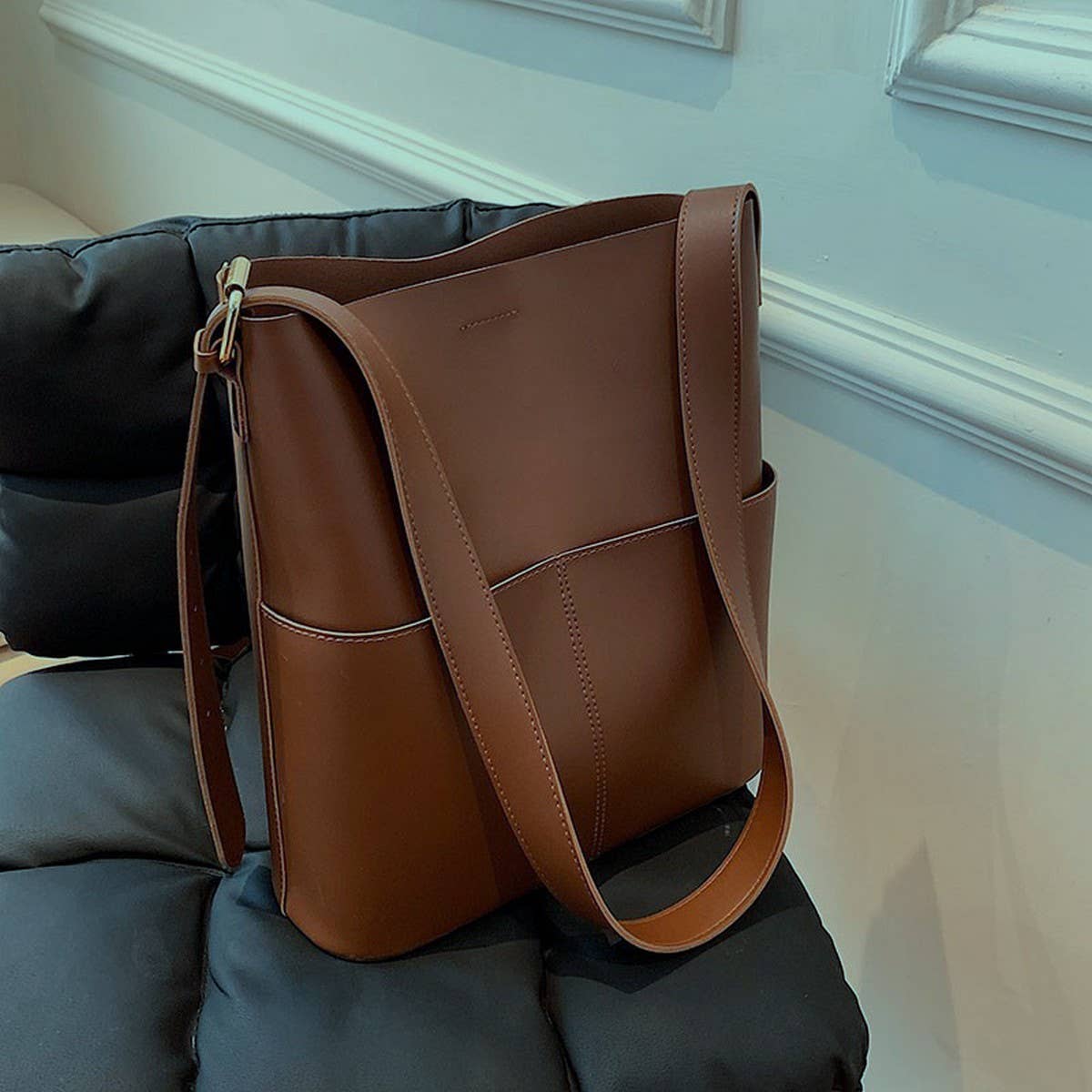 NINEXIS - Wholesale Shoulder Bag - Women's - CWAB4829_SIMPLE LARGE CAPACITY BUCKET SHOULDER BAG1