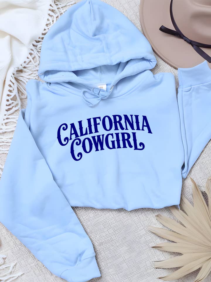 Kalifornien Cowgirl Softstyle Grafik-Hoodie für den Großhandel von Ink + Thread