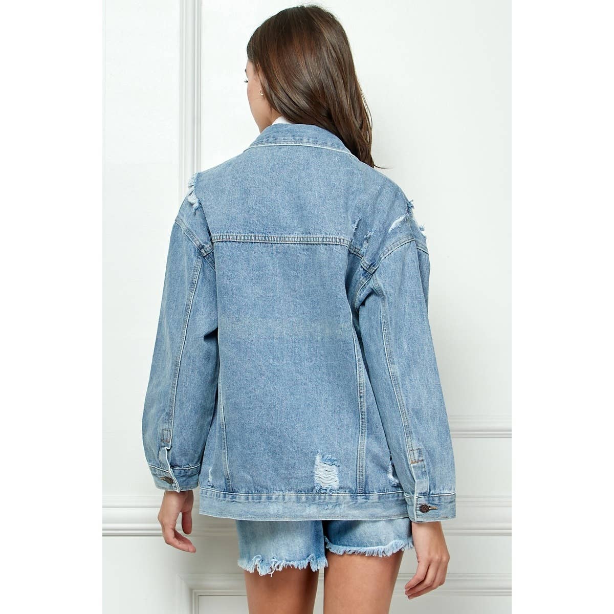 Veveret - Wholesale Denim Jacket - Women's - Med Wash Distressed Classic Denim Jacket5
