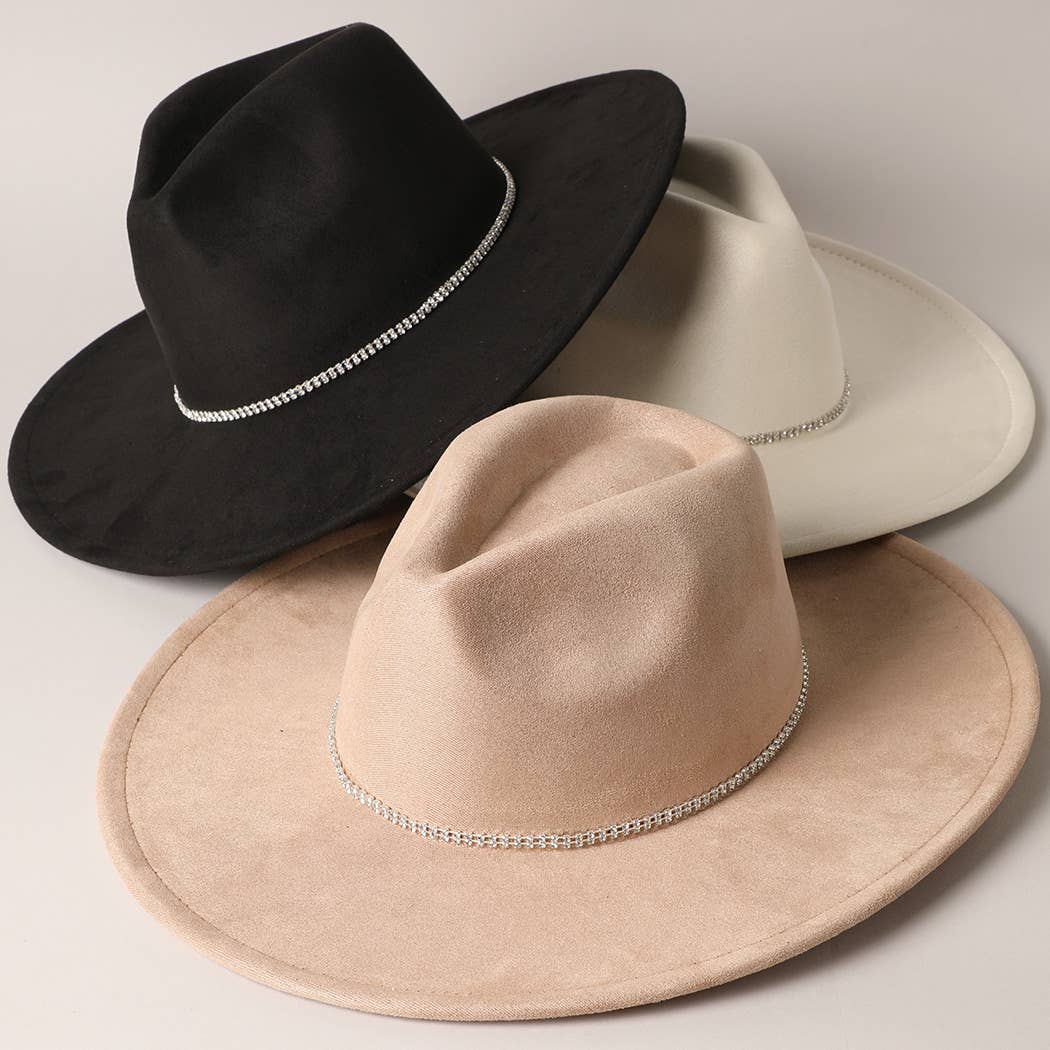 Fashion City – Fedora - Mulher por atacado – Chapéu Fedora de Camurça com Aba Larga e Faixa de Strass11