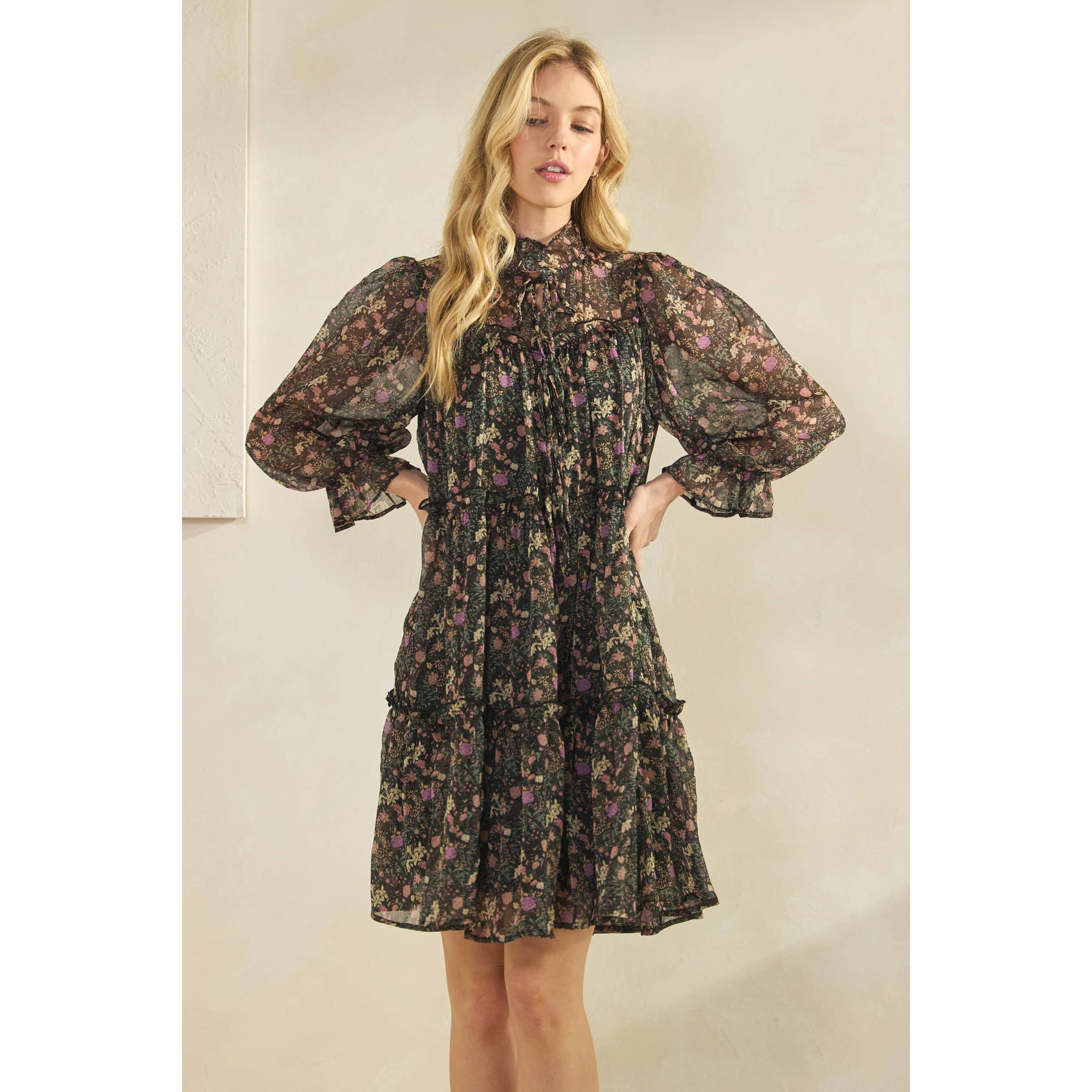 Sage + Fig - Wholesale Dress - Women's - VINTAGE-INSPIRED FLORAL TIERED RUFFLE DRESS (SD7768)2