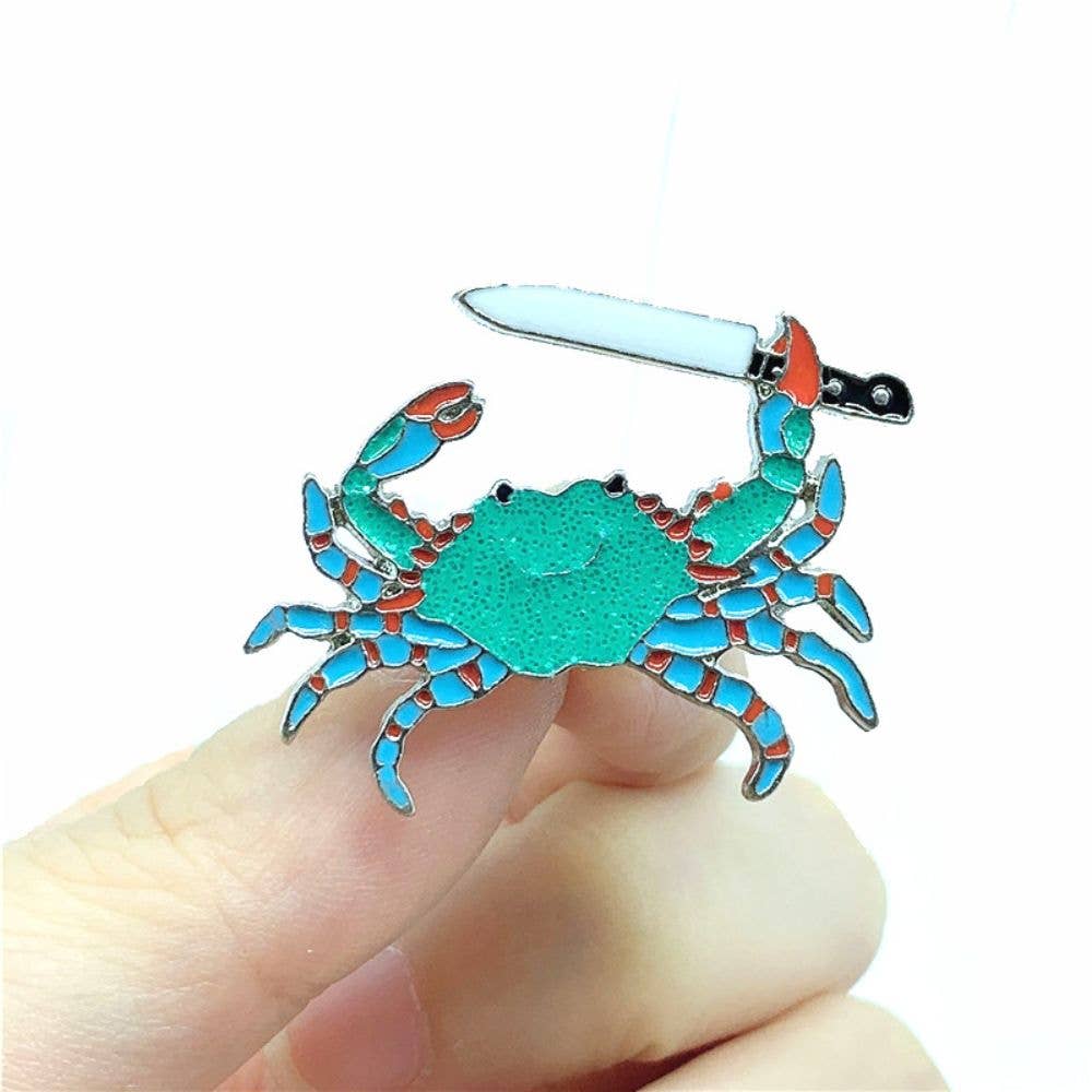 Ashlen – wholesale Lapel pin/button – STABBY CRAB ENAMEL PIN1
