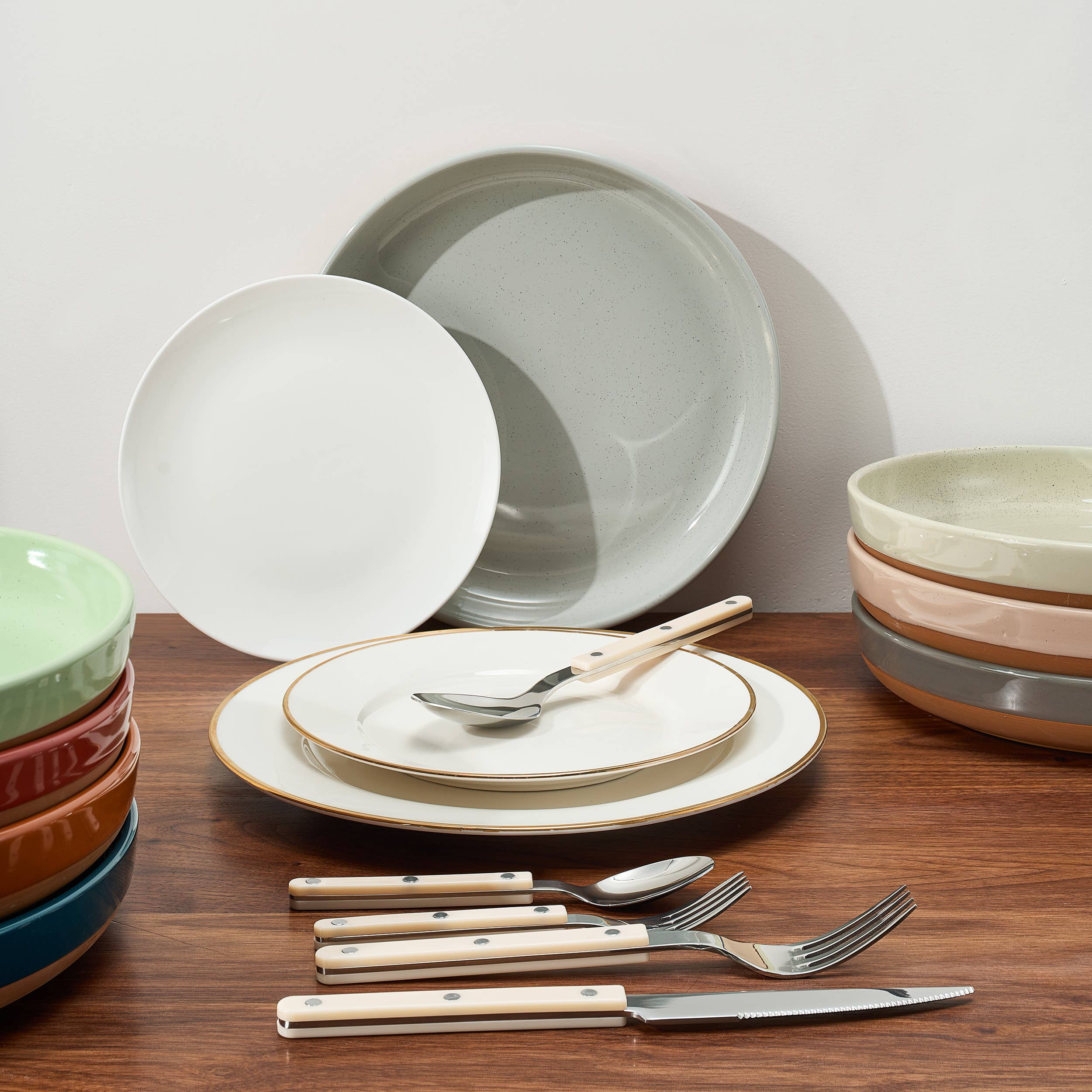 The Wine Savant /  Khen Glassware - Wholesale Flatware Set - 20-Piece Flatware Set - Cream Colored French Cutlery Set2