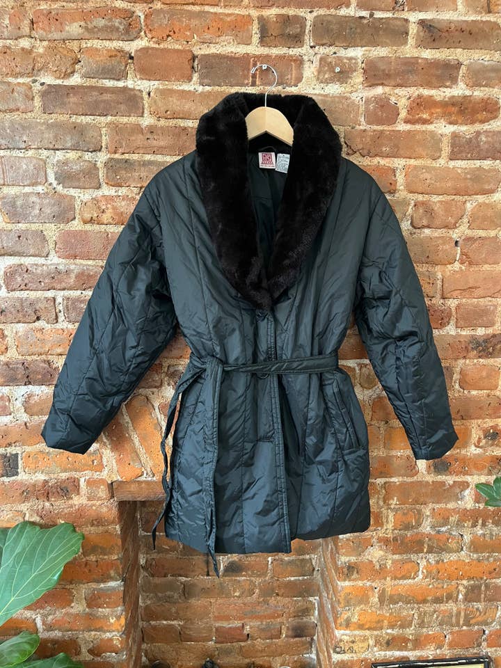Vintage Haband Black Puffer Jacket w/Faux Fur Collar for wholesale by Abalone Jewelry Co.
