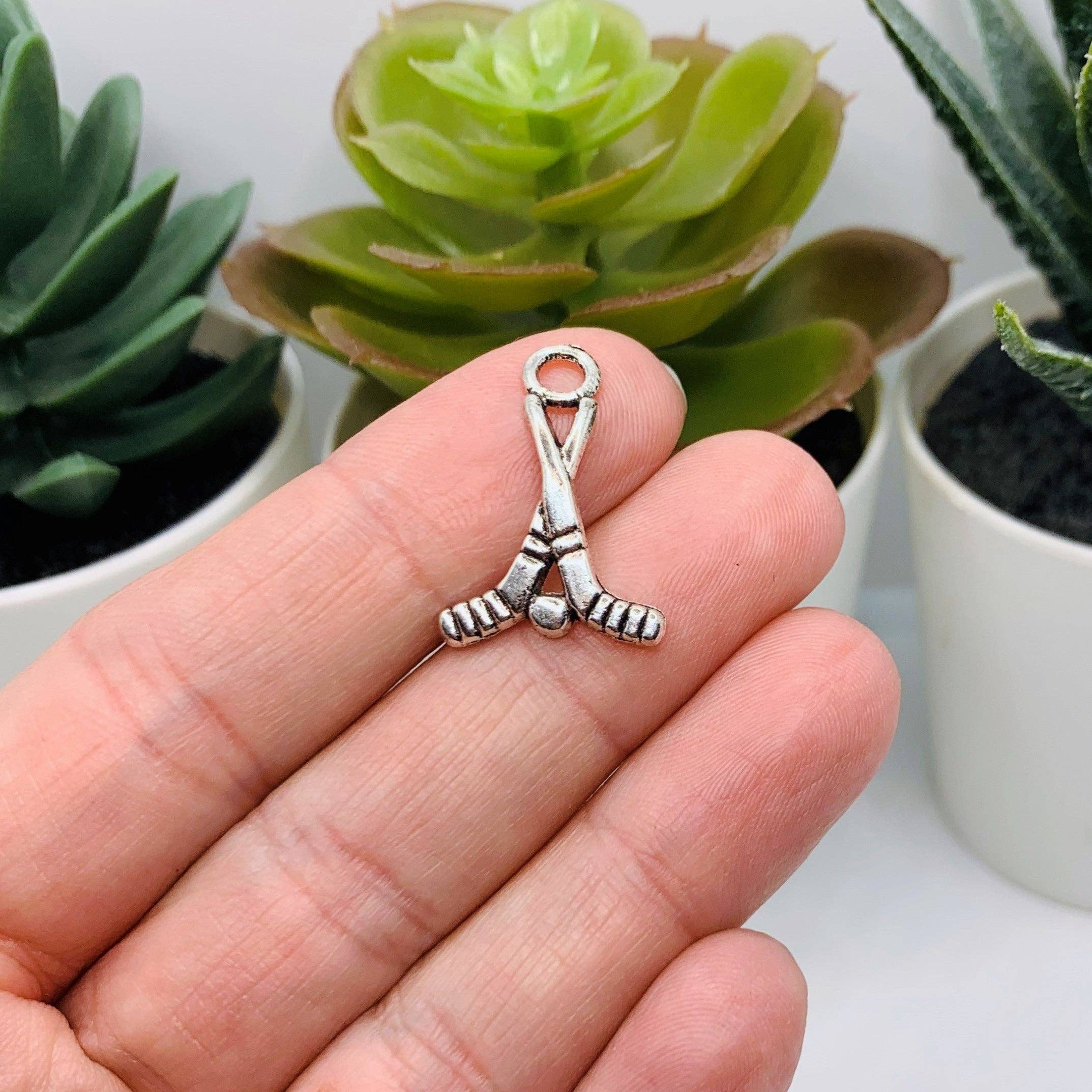 Guerrilla Charm - Wholesale Individual Charm/Pendant - Antique Silver Hockey Stick 3D Charms, 22x16mm1