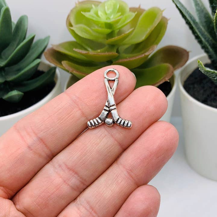 Guerrilla Charm - Wholesale Individual Charm/Pendant - Antique Silver Hockey Stick 3D Charms, 22x16mm1
