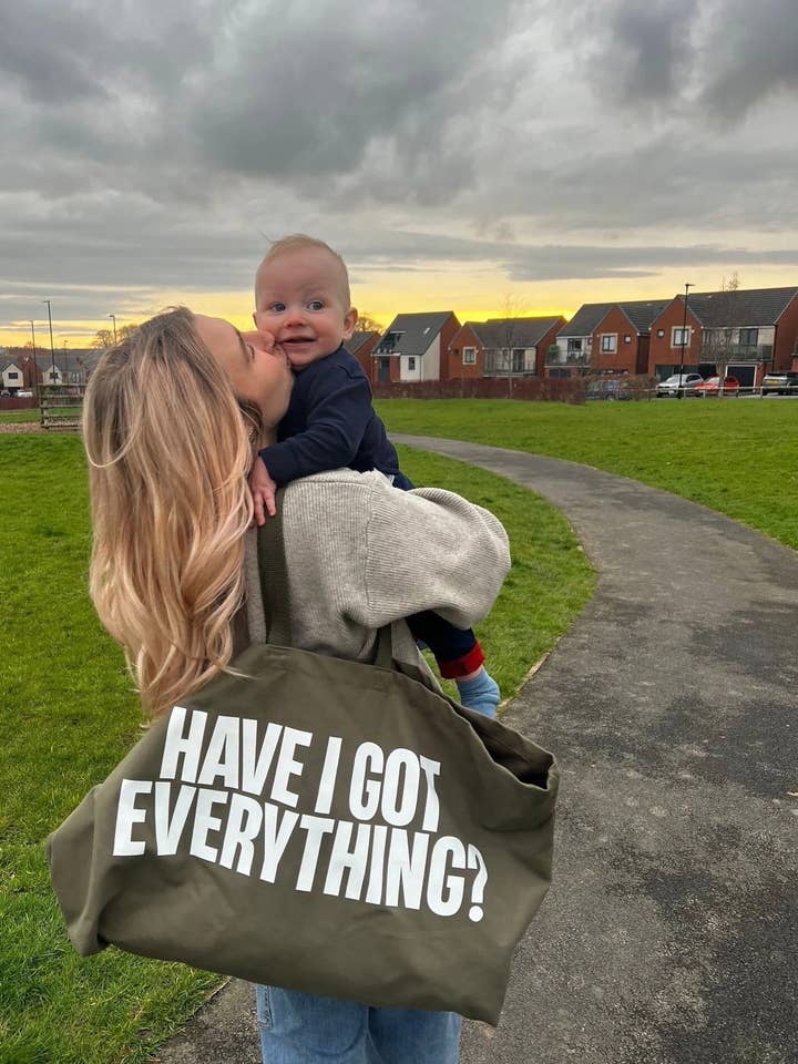 Oversize XL ”HAR JAG FÅTT ALLT” axelväska för wholesale av Luxury Style UK