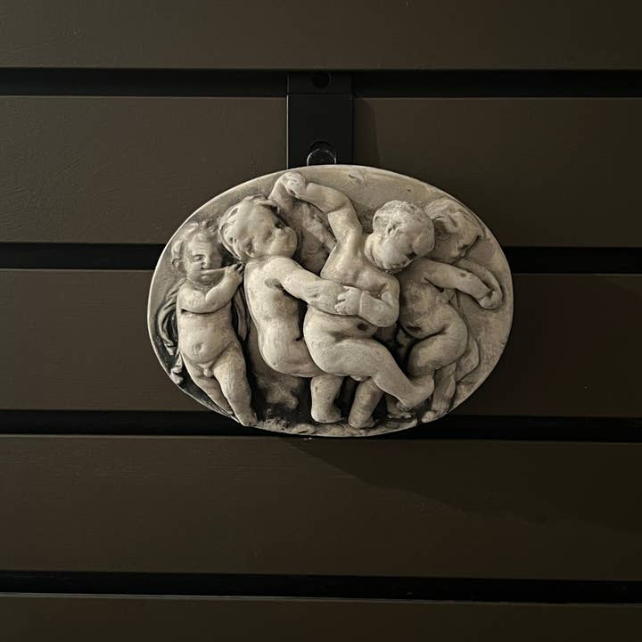 Masterpiece Studio - Wholesale Plaque - Oval Cherubs Playing Wall Plaque (PL48)1