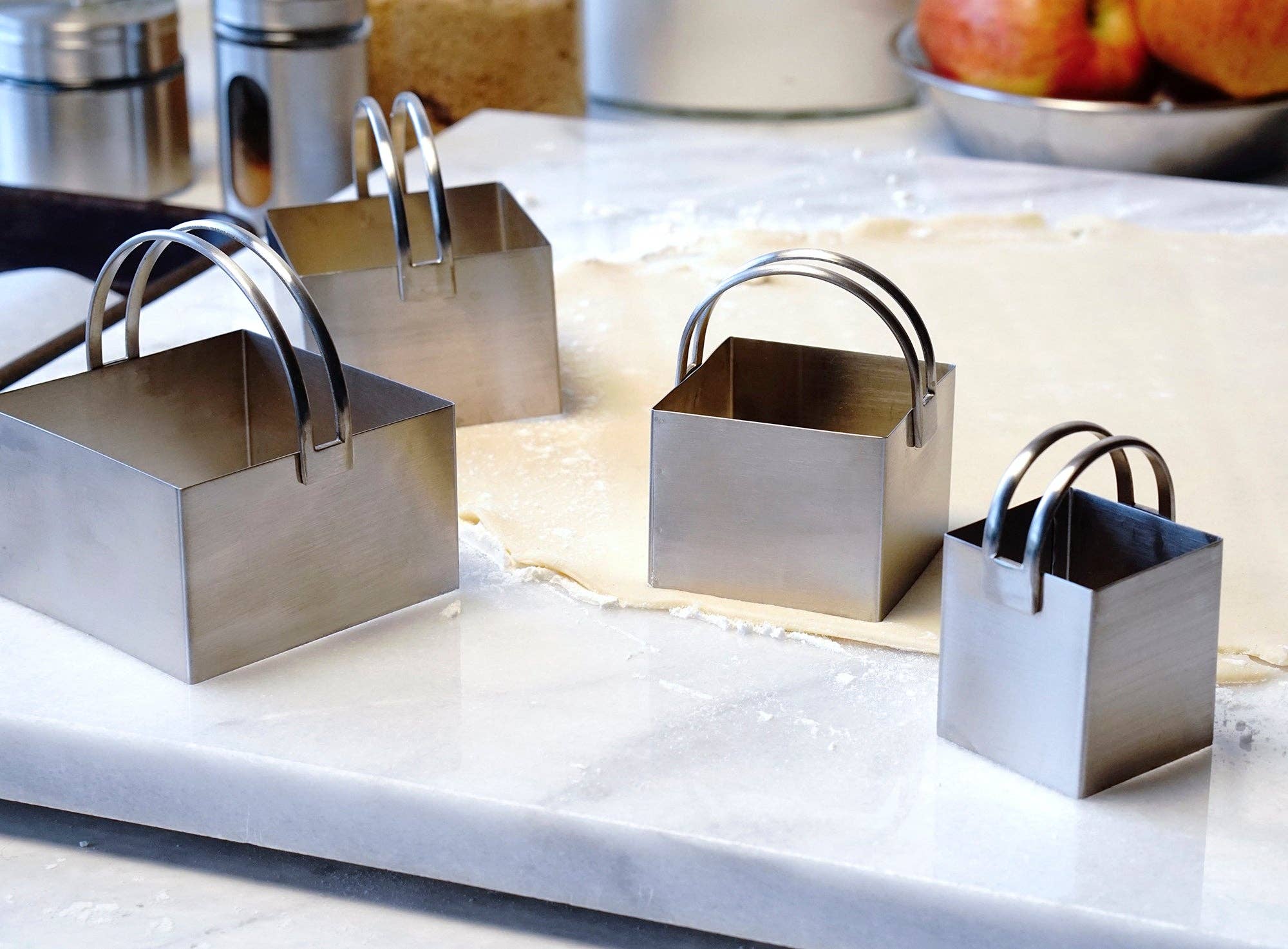 RSVP International - Wholesale Cookie Cutter - Biscuit Cutters - Square Set Of 44