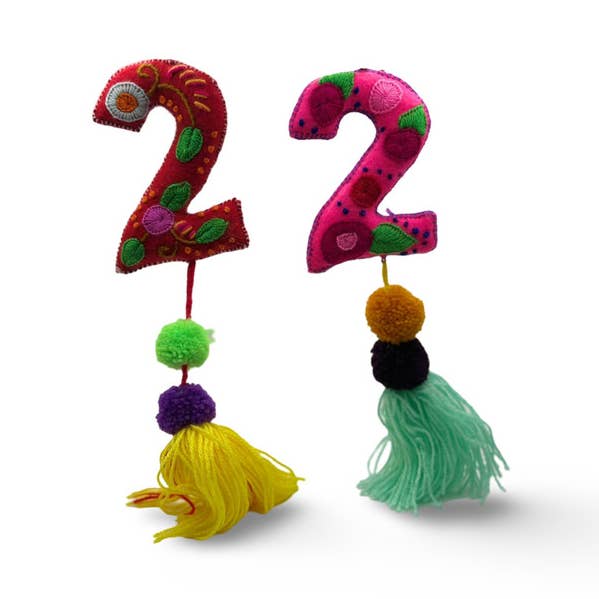 Ornamento Encantado Bordado de Número de Fieltro Colorido #2 Surtido para venta al por mayor de Sanyork Fair Trade