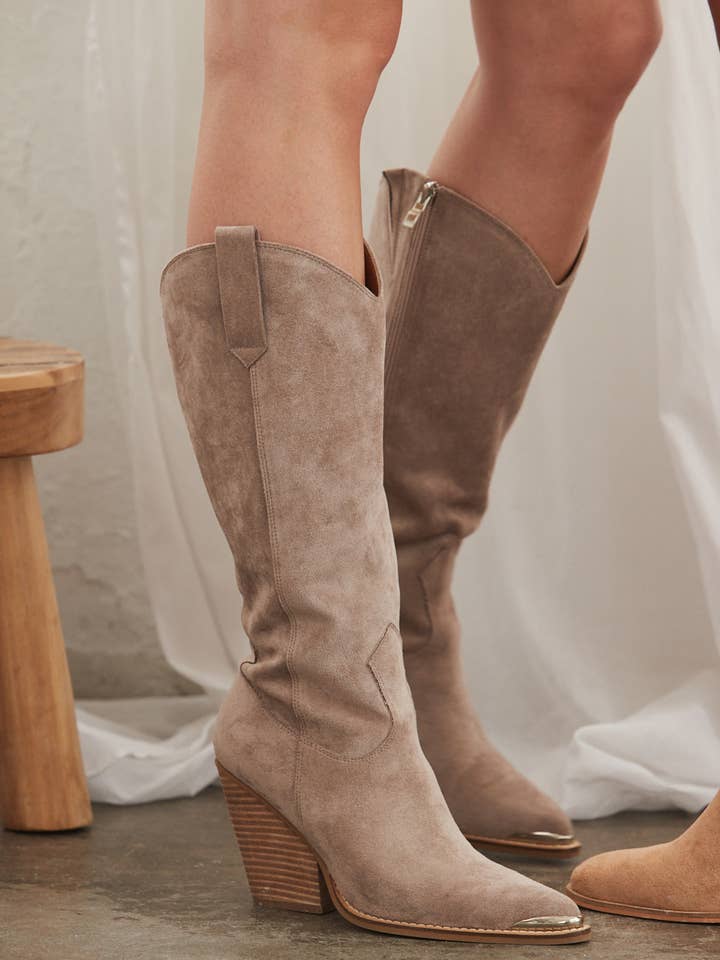 CCOCCI - Wholesale Cowboy Boots - Women's -
CCOCCI MINI PACK | CHEYENNE MODERN COWBOY BOOTS