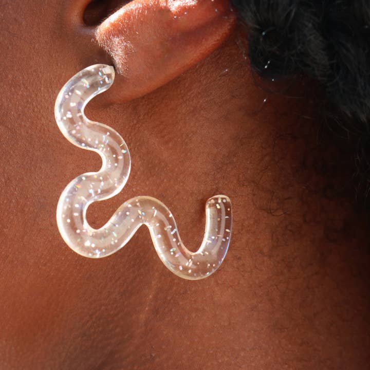 Lampadari in resina glitter per la vendita all'ingrosso da parte di Shop Accessorized