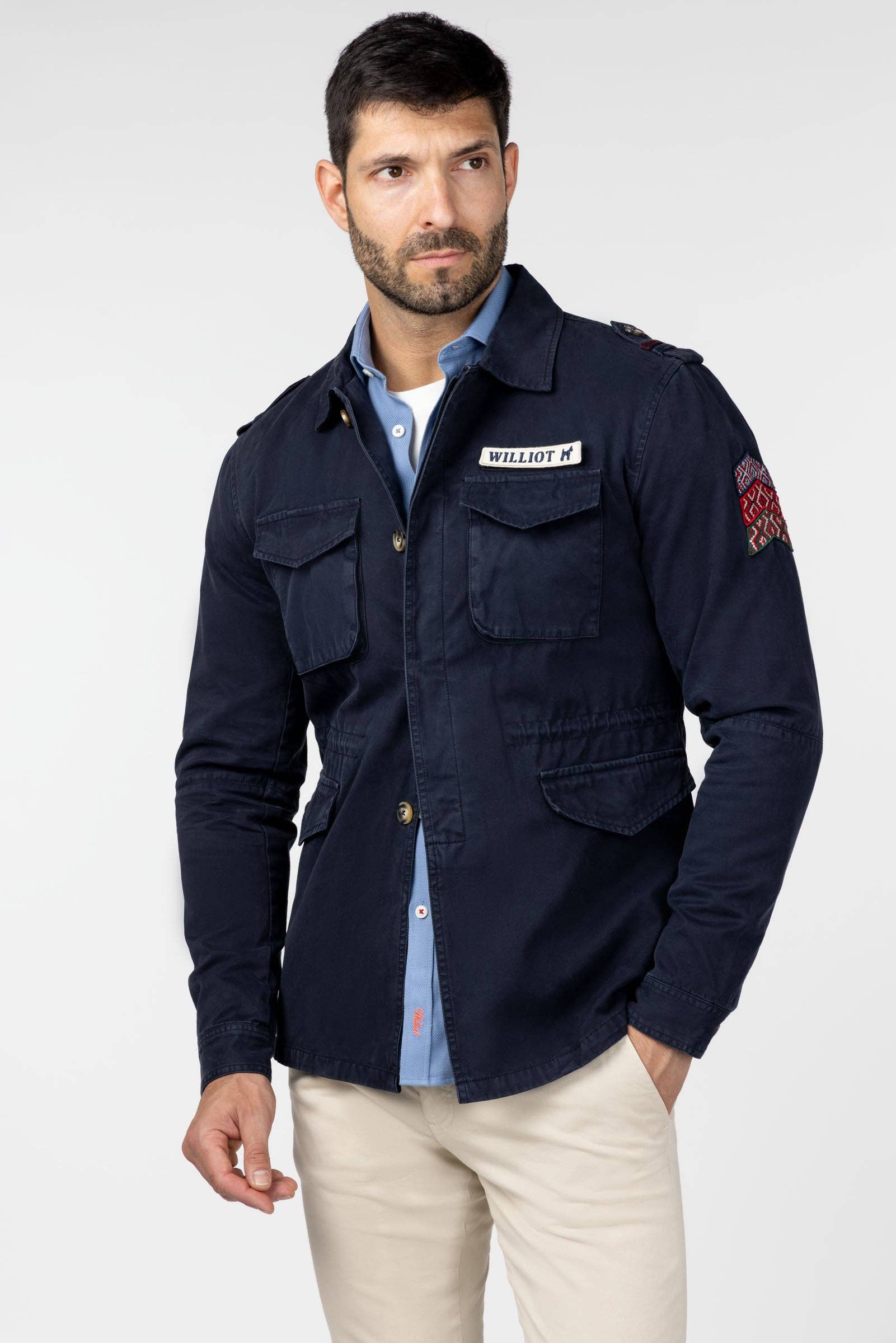 williot – Großhandel Jacke - Herren – In der Sahara gefärbtes Kleidungsstück mit austauschbaren Patches.