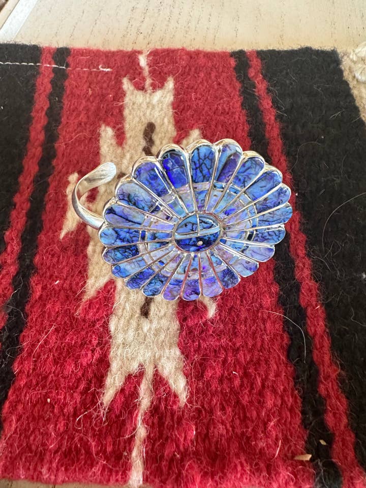 Navajo handgjord sterling & blå opal webbinlägg armband signerad för wholesale av Nizhonitradersllc