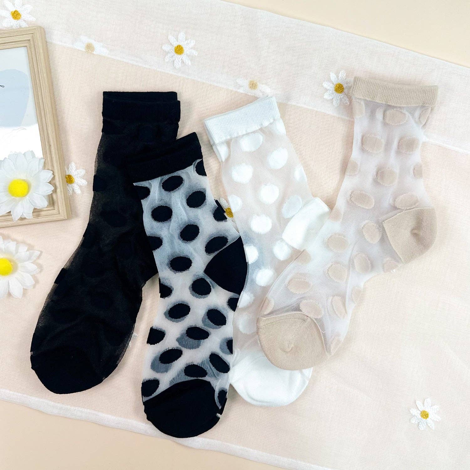 7DAYSSOCKS - Wholesale Socks - Women's - Women's Crew Sheer Basic Dot Socks3