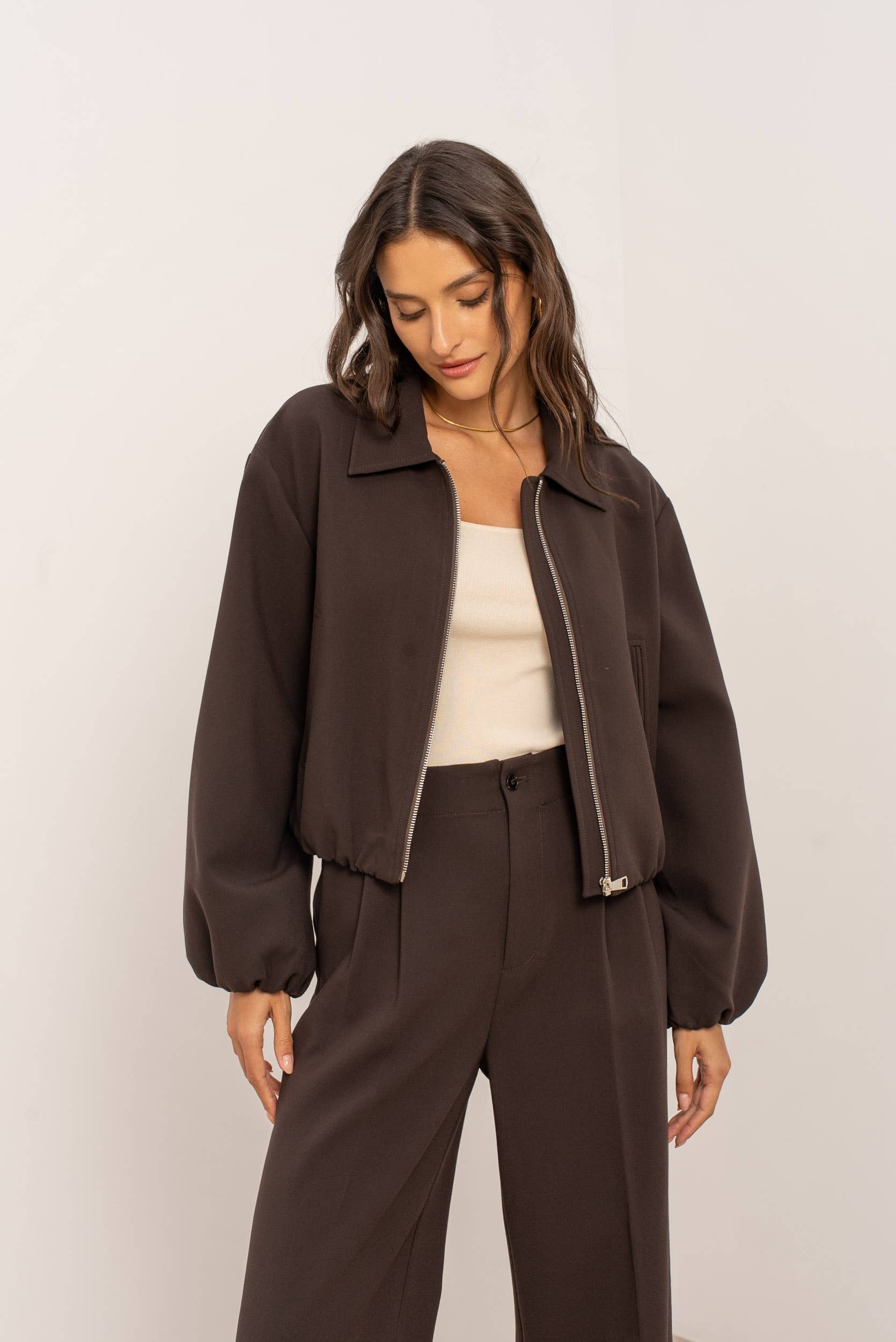 Attentif Paris - Wholesale Bomber Jacket - Women's - [Aura] Short zip-up bomber jacket with shirt collar23