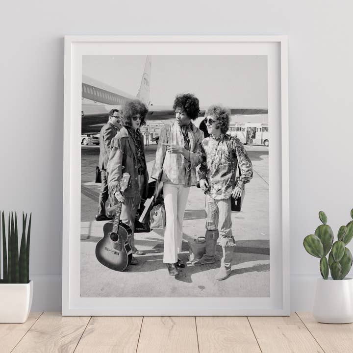 Jimi Hendrix chega a Heathrow — impressão artística premium 11X14” por atacado de Star Editions