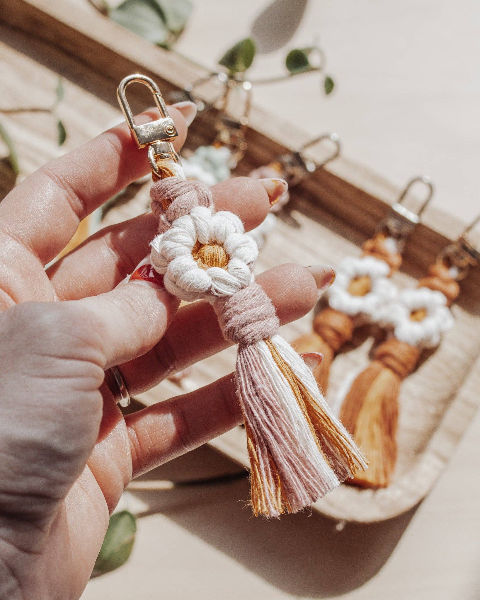 Modern Bo Studio – wholesale Keychain – Women's – Daisy Keychain / Bag Charm1