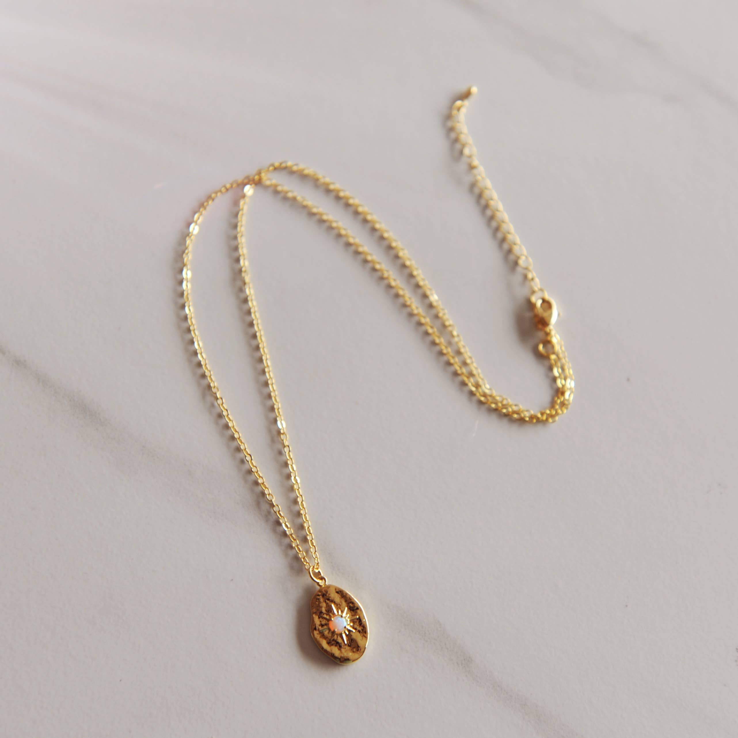 Oh So Lovely - Vente Colliers à pendentif - Collier étoile vintage Nova en opale6