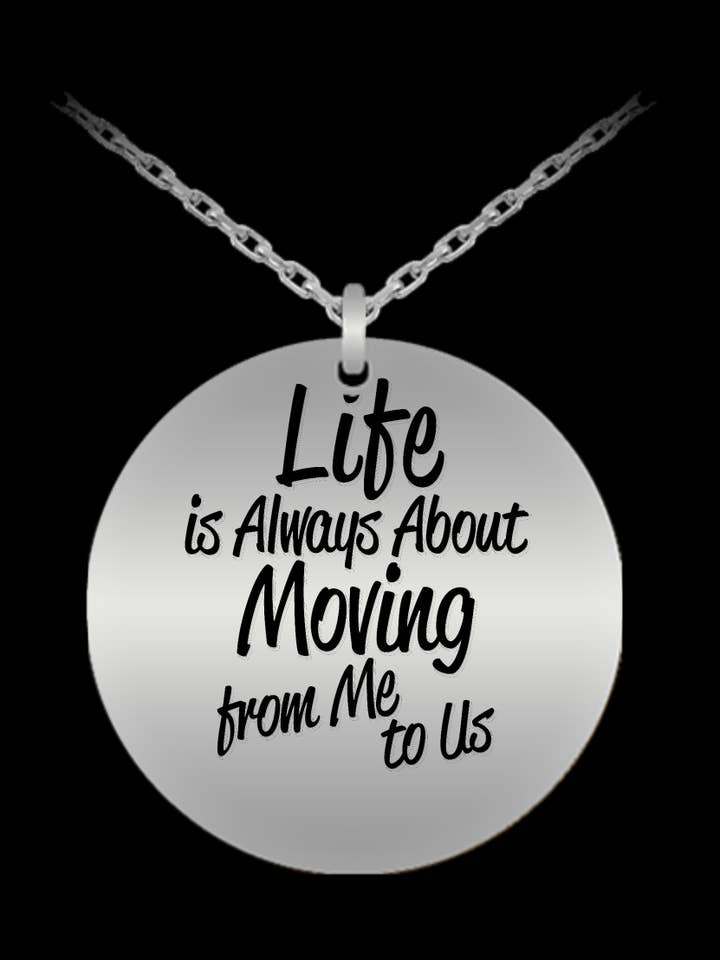 Wisecrack Design Gifts collar con colgante redondo grabado con láser chapado en oro de 18 quilates o acero inoxidable para venta al por mayor de Wisecrack Designs