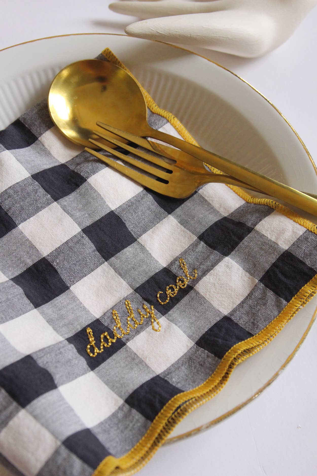 BARNABÉ AIME LE CAFÉ - Wholesale Dinner & Cloth Napkin - Gichy plaid and embroidery napkins8