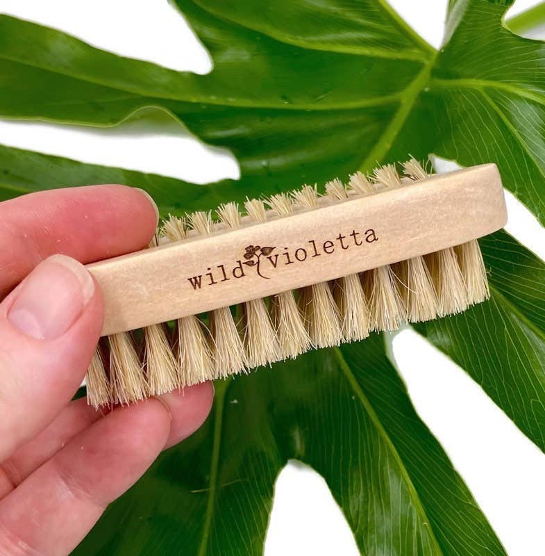 Wild Violetta - Wholesale Nailcare Set - Wood Two-Sided Nail Brush3