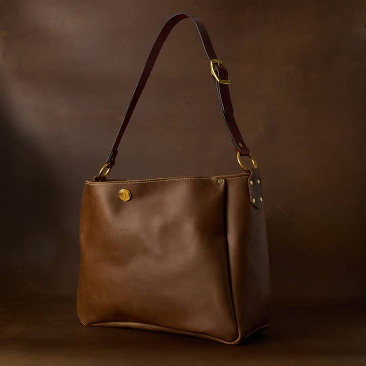 SouthLife Leather Goods - Wholesale Shoulder Bag - Women's - The Single Strap Standard Bucket15
