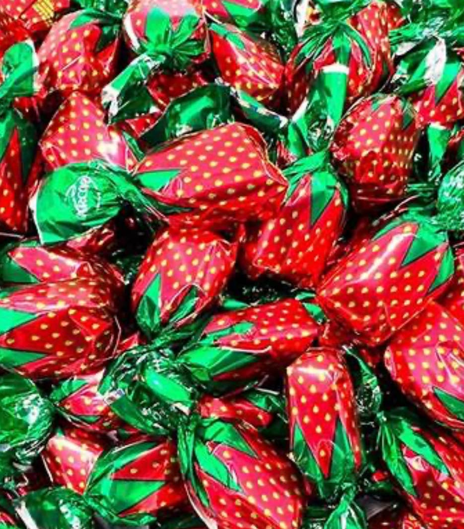 O'Shea's Candies Sweet Shop - Wholesale Hard Candy - Nostalgic Original Strawberry 🍓 Hard Candy Foil Wrap 1/2lb5
