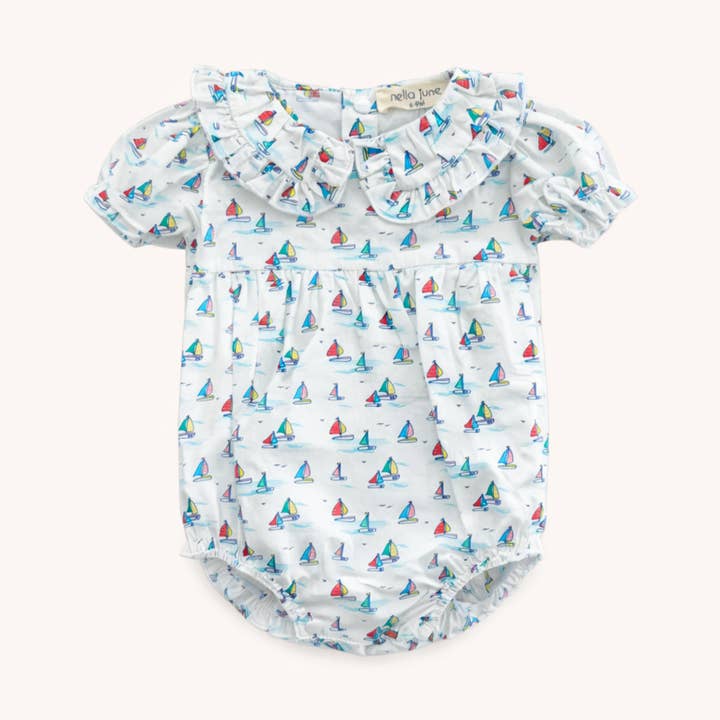 Barboteuse Bébé à Volants en Bateaux à Voile pour la vente par Nella June