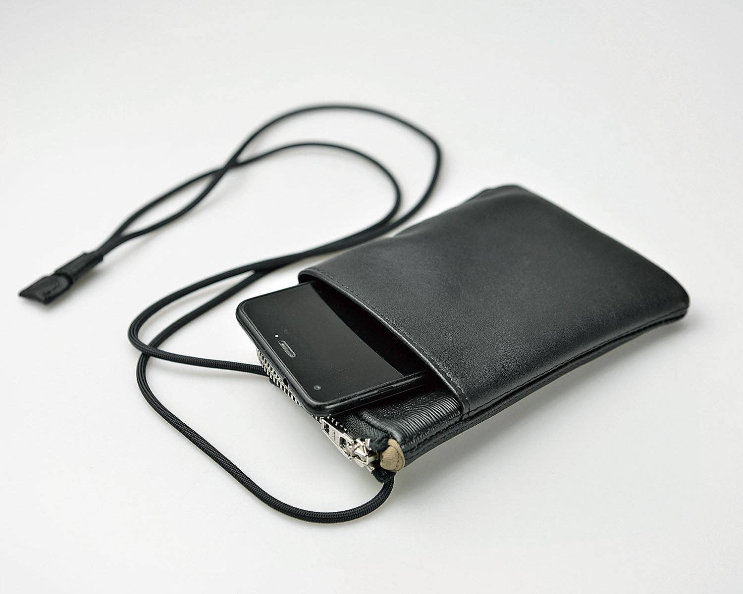 Unofuku - Wholesale Phone Wallet - Women's - re:credo LINKER Phone Case (Black)10