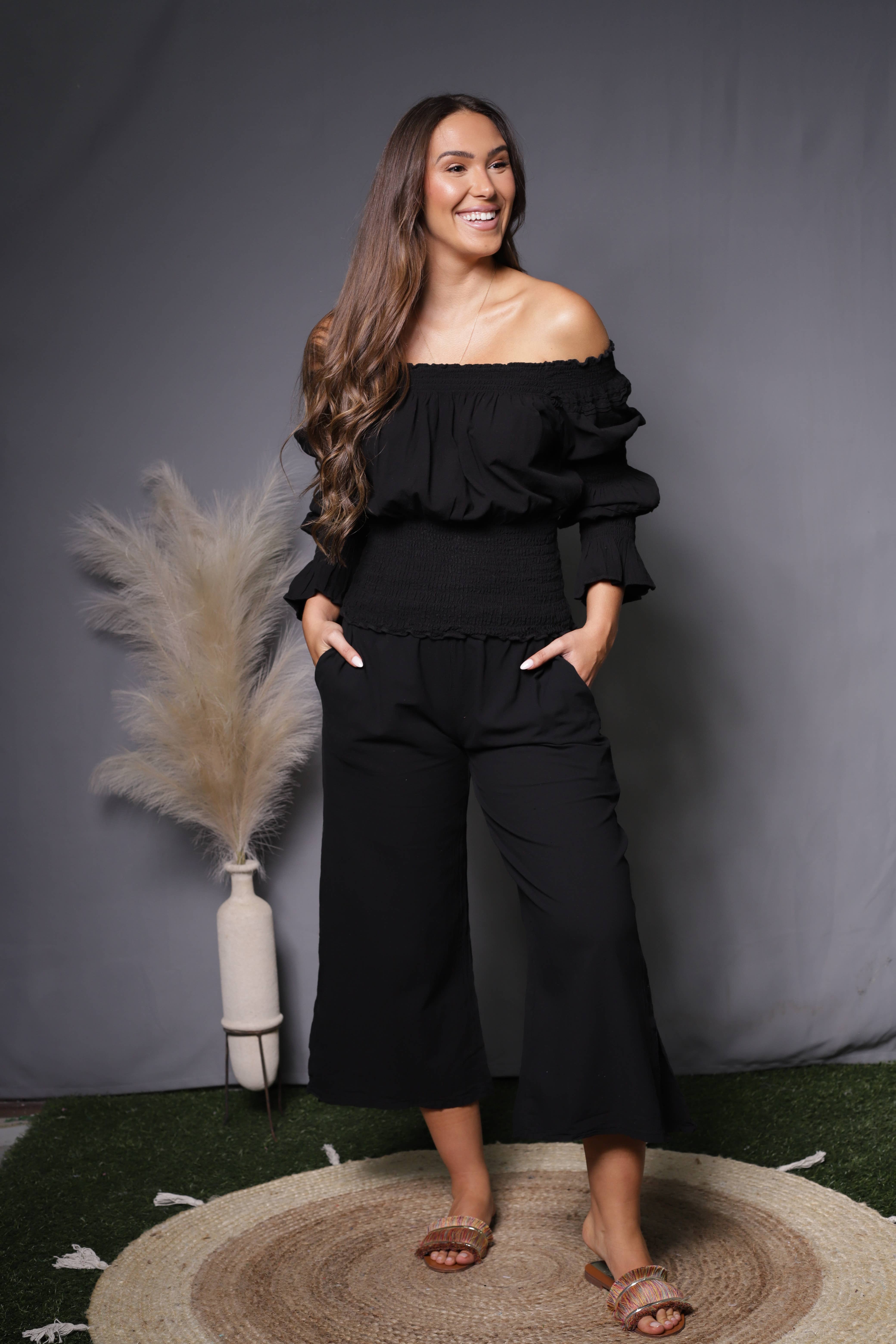 Giocam – wholesale Pants – Women's – 214 Capri Liz1