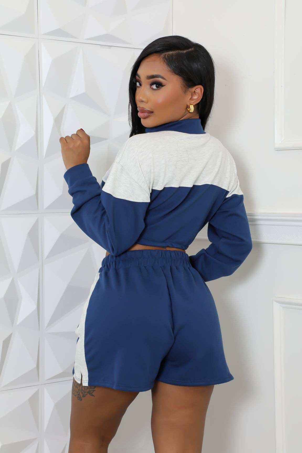 5besties inc - Wholesale Activewear Set - Women's - SPORTY CROP LONG SLEEVE TOP & SHORT SET16