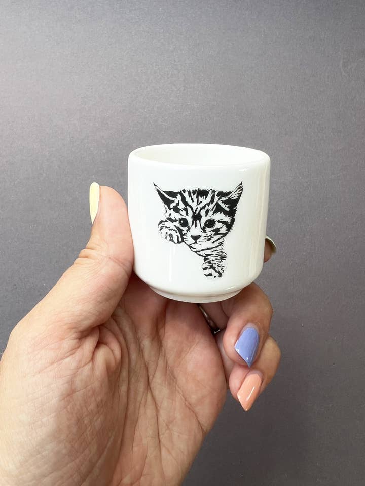 Eierbecher mit Katzenmotiv für den Großhandel von Penguin Ink