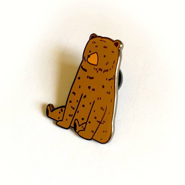 Tom Hardwick – wholesale Lapel pin/button – Brown Bear Enamel Pin1