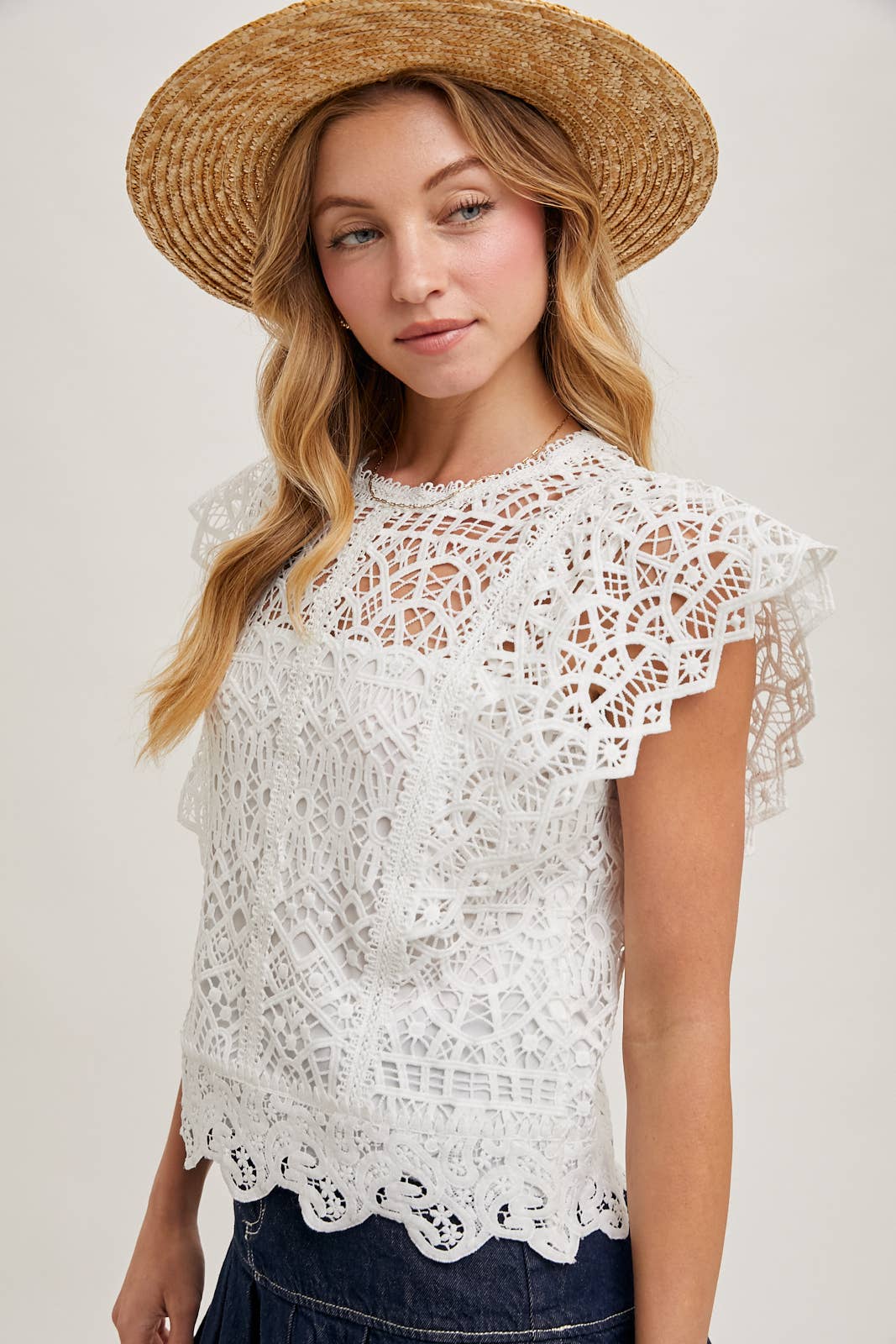 Bluivy – Großhandel Strickoberteil – Damen – Spitzenstrick-Ärmelloses Häkeloberteil mit Futter11