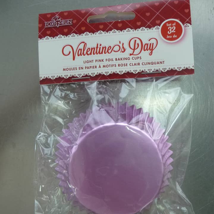 Fox Run Cupcake Liners Foil, Pink for wholesale by Fox Run Brands