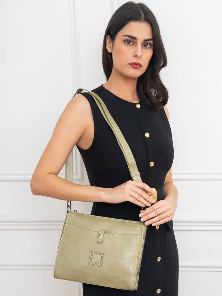 ottantottomilacentocinquantadue per la vendita all'ingrosso da parte di MANDOLINE