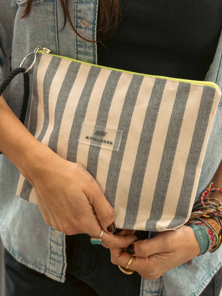 Borsa da toilette da donna a righe grigie per la vendita all'ingrosso da parte di My Wander Store